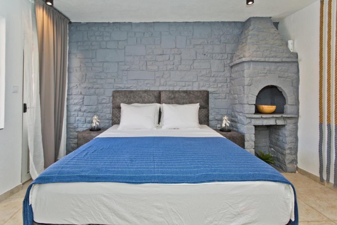 חוואר Apartment And Studios Happy Place מראה חיצוני תמונה